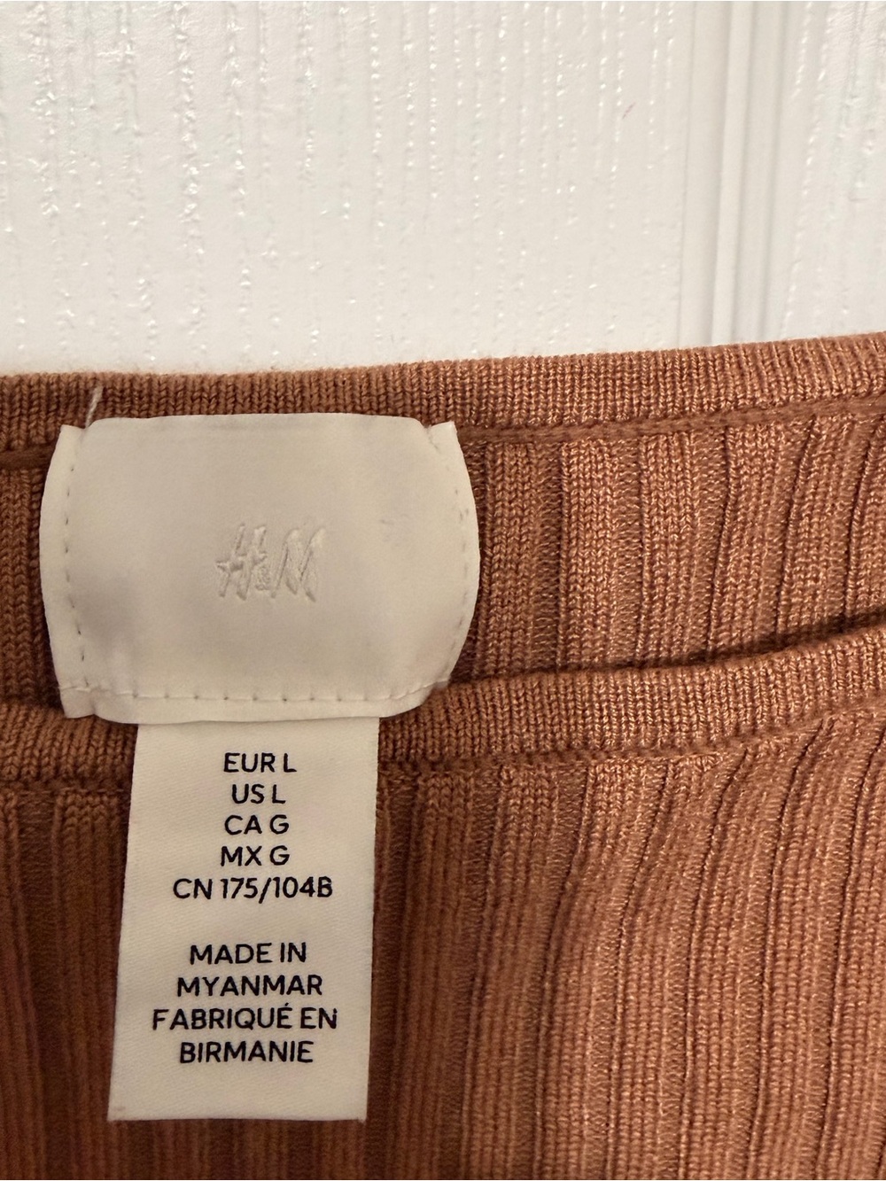 H&M Ribbed Knit Top - Rust Brown - Picture 2 of 2